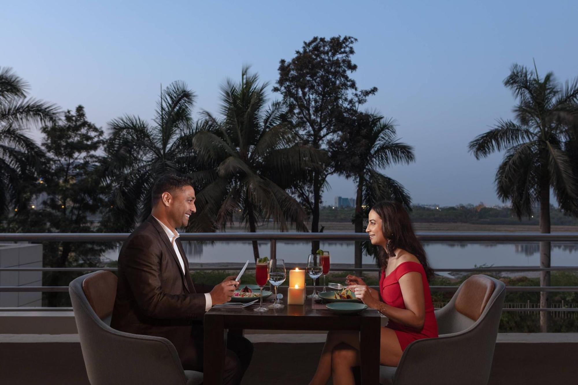Surat Marriott Hotel Экстерьер фото