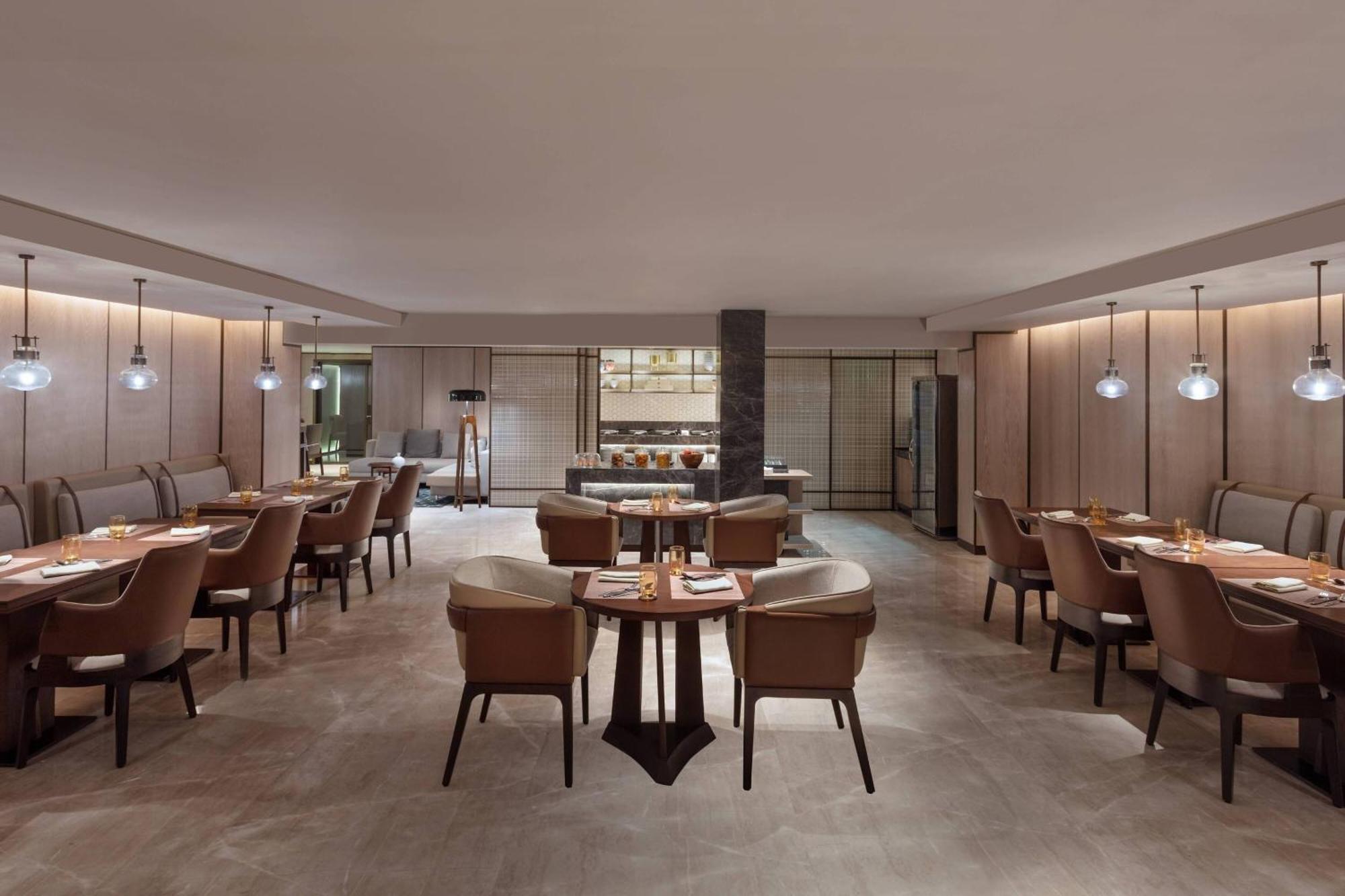 Surat Marriott Hotel Экстерьер фото