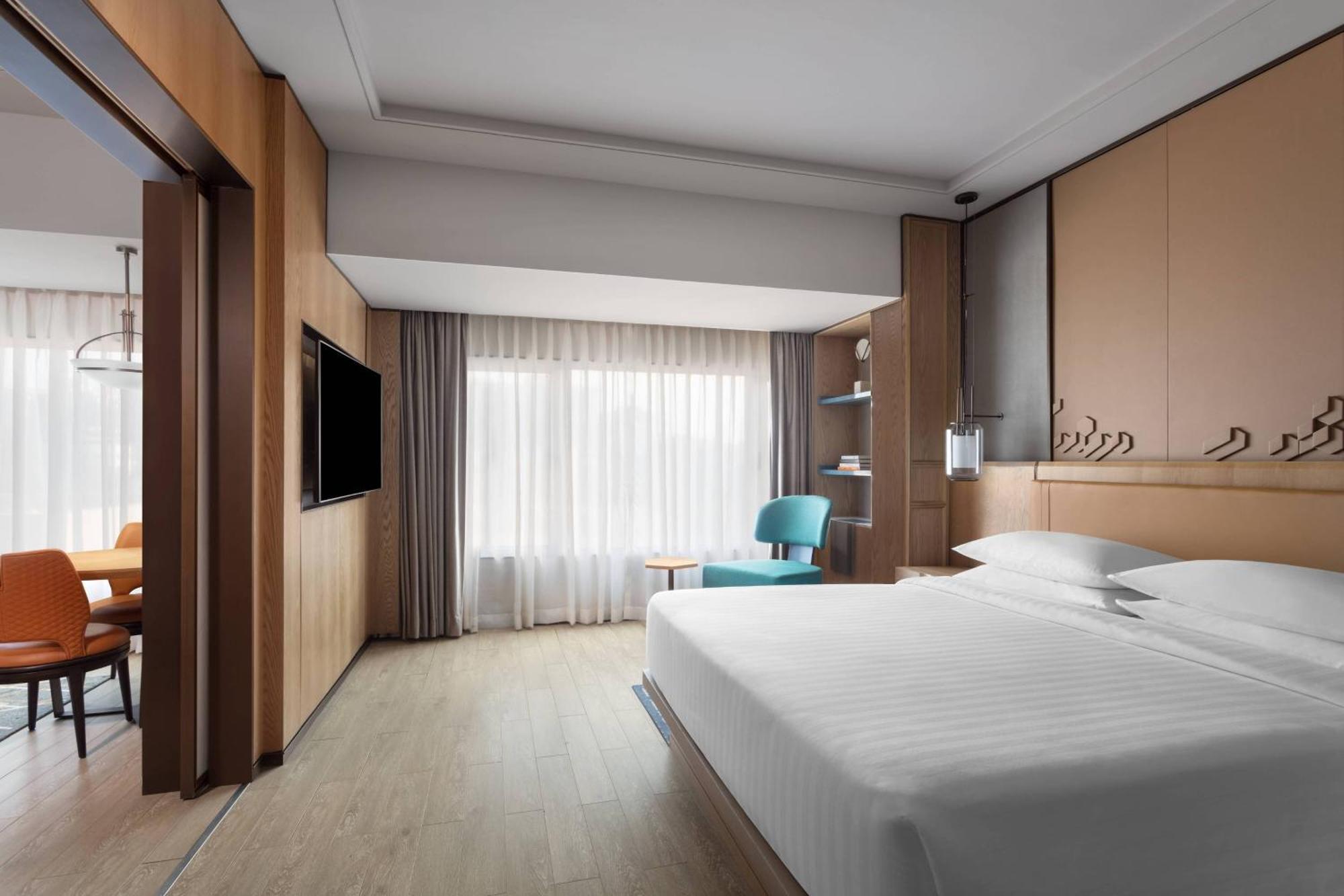 Surat Marriott Hotel Экстерьер фото